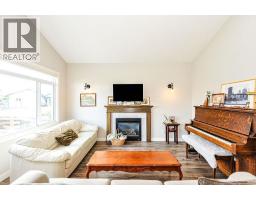 Bedroom - 3419 51 Street, Camrose, AB T4V5J2 Photo 12