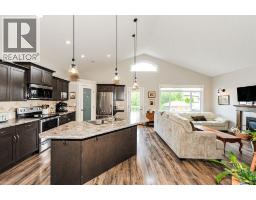 Primary Bedroom - 3419 51 Street, Camrose, AB T4V5J2 Photo 8