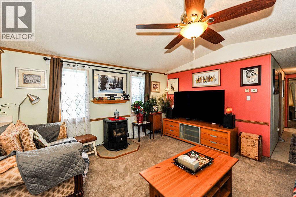 111 1 Street E - Image 16