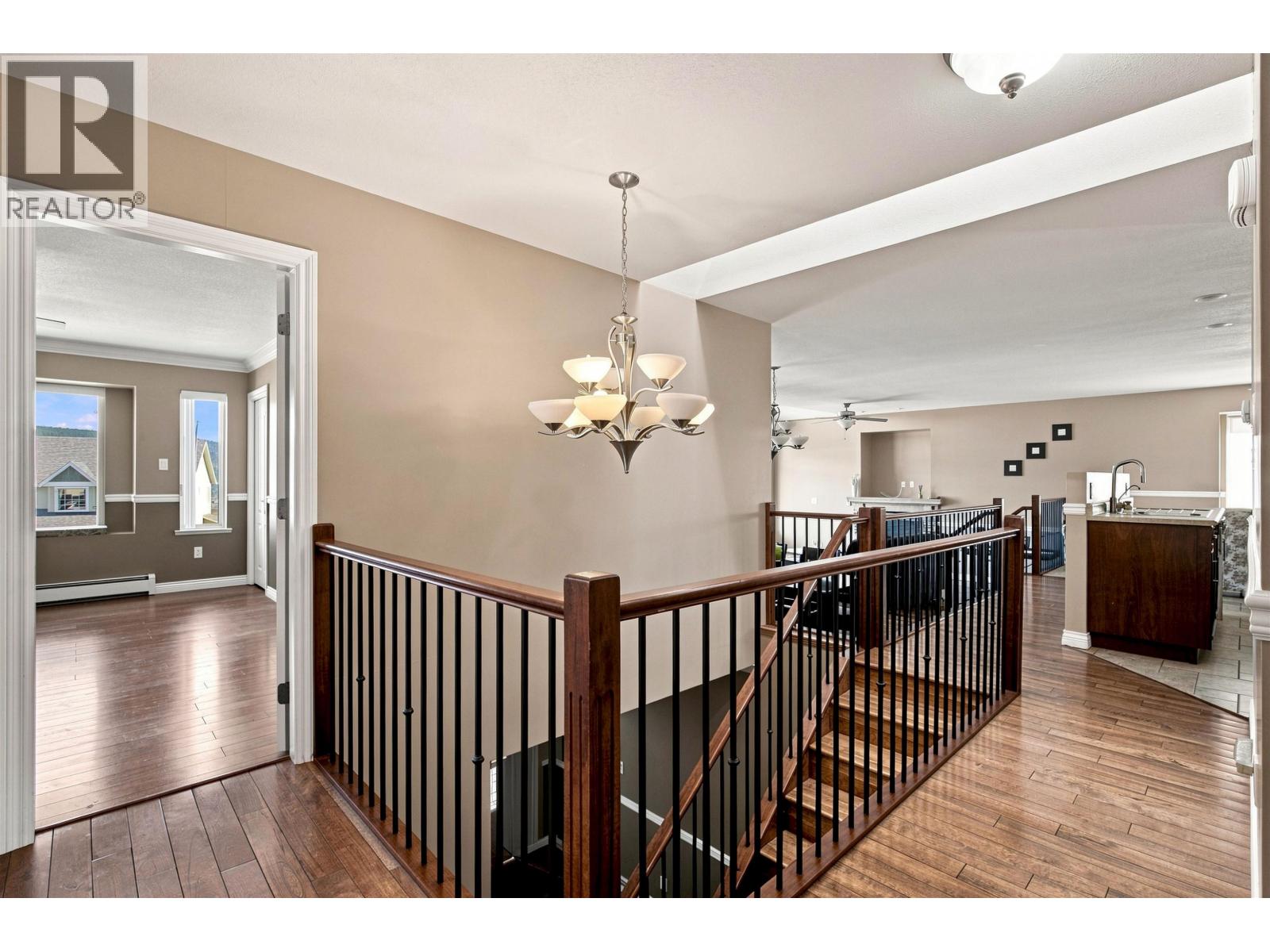 241 WESTRIDGE DRIVE - Image 11
