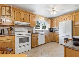 2pc Bathroom - 8 Lakeview Drive, Windsor, NS B0N2T0 Photo 11