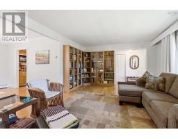 Family room - 8 Lakeview Drive, Windsor, NS B0N2T0 Photo 8