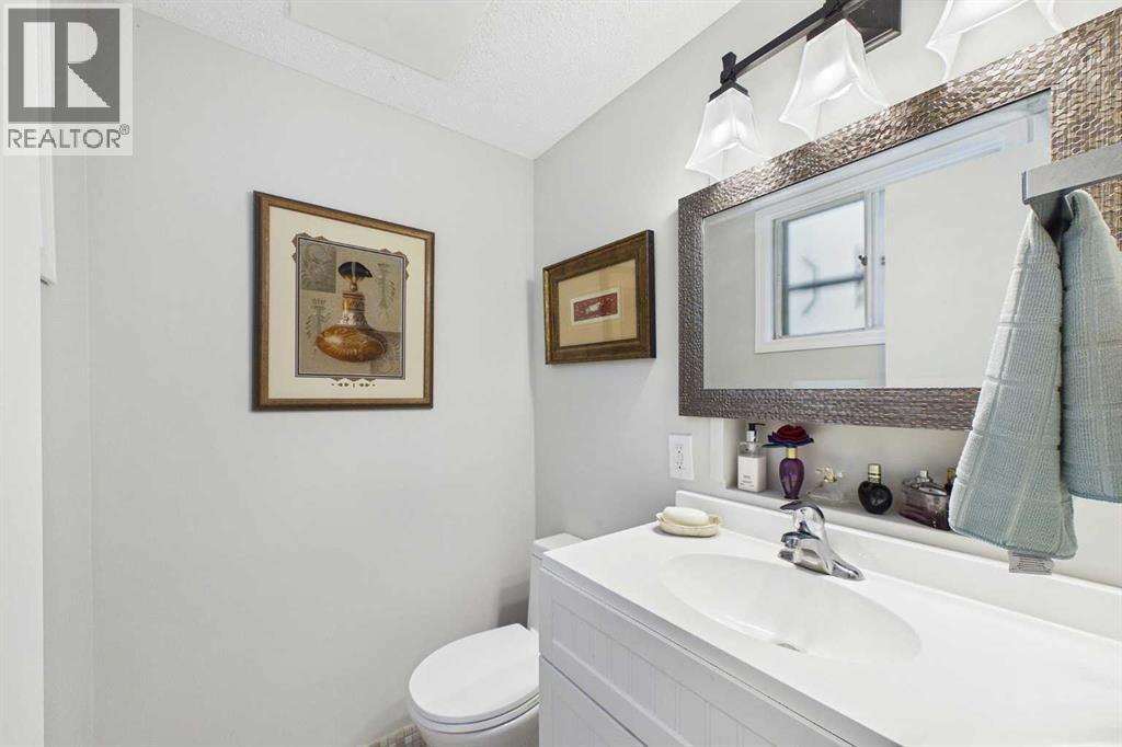 10716 Mapleshire Crescent SE - 16