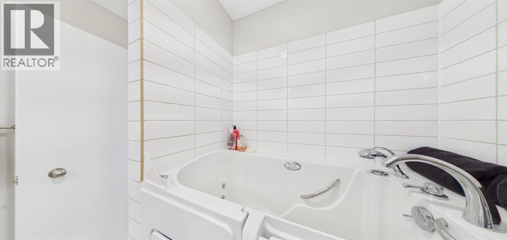 10716 Mapleshire Crescent SE - 23