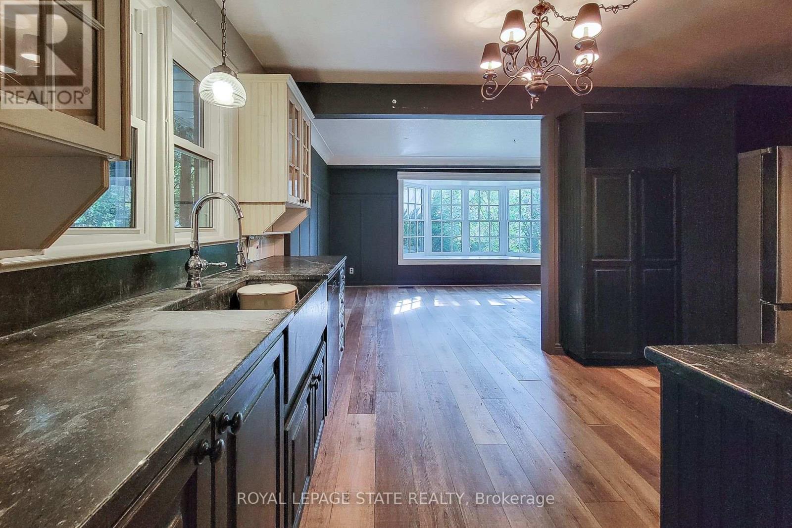 1359 MOUNTAIN GROVE AVENUE - 11