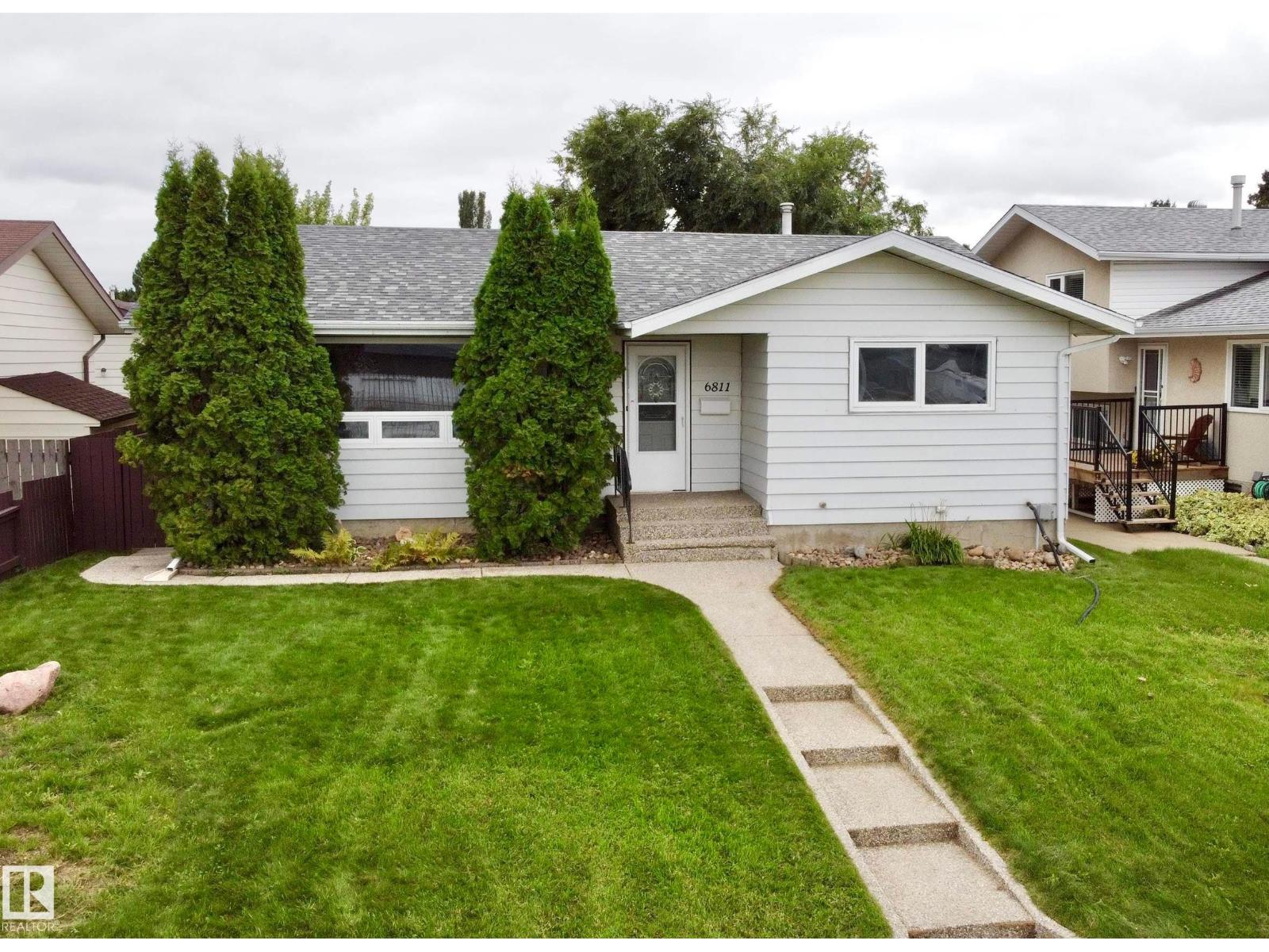 6811 40 AV NW - 1