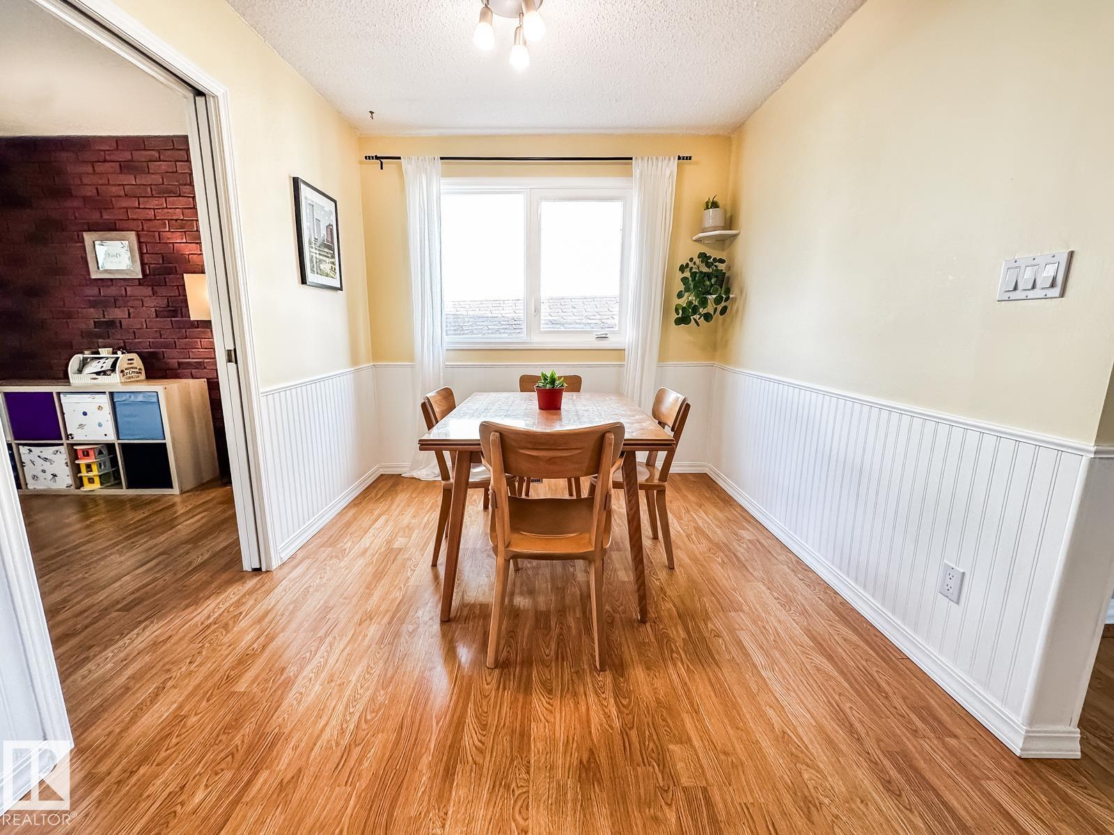 6811 40 AV NW - 15