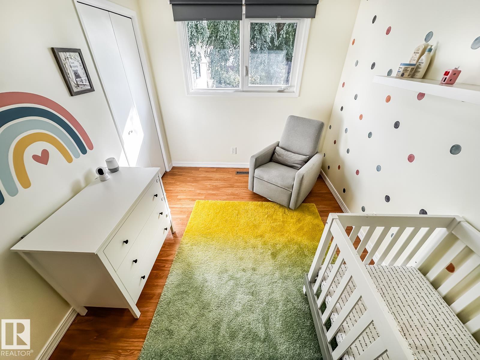 6811 40 AV NW - 19