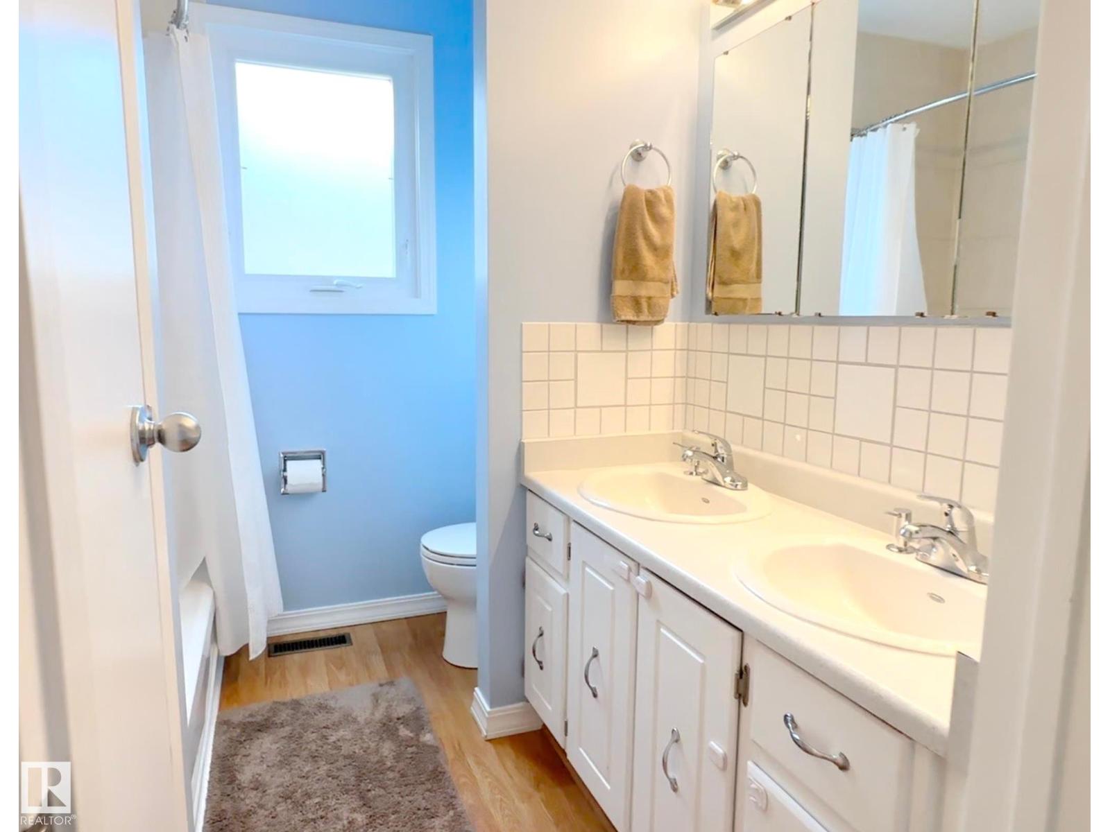6811 40 AV NW - 23