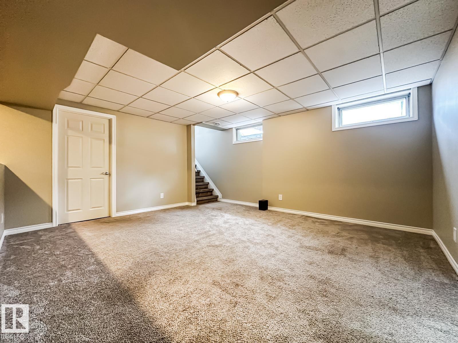 6811 40 AV NW - 25