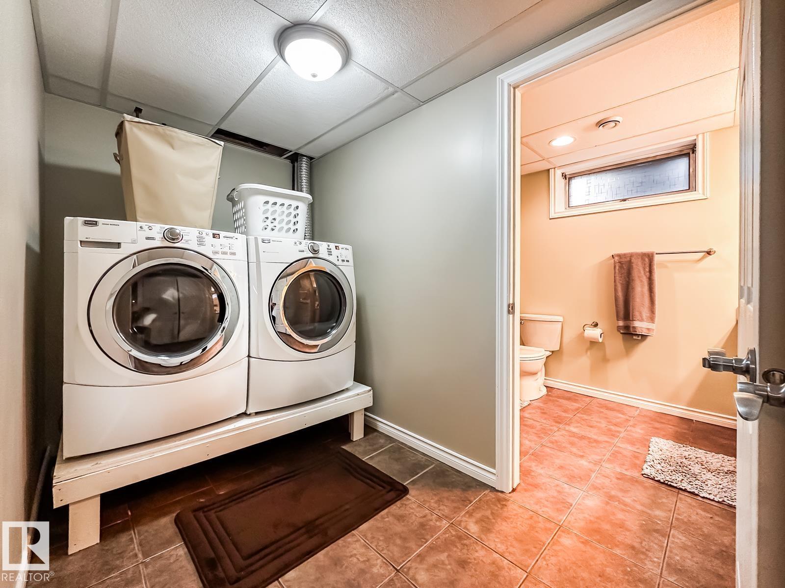 6811 40 AV NW - 31