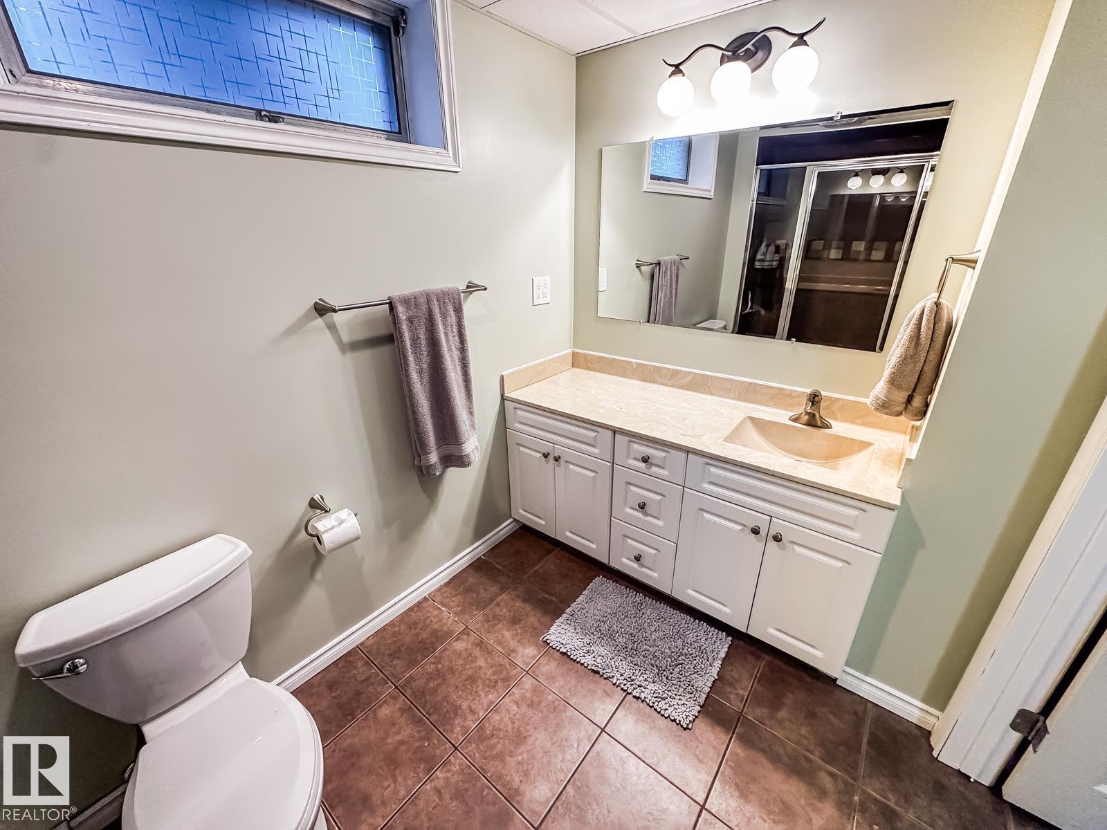 6811 40 AV NW - 33