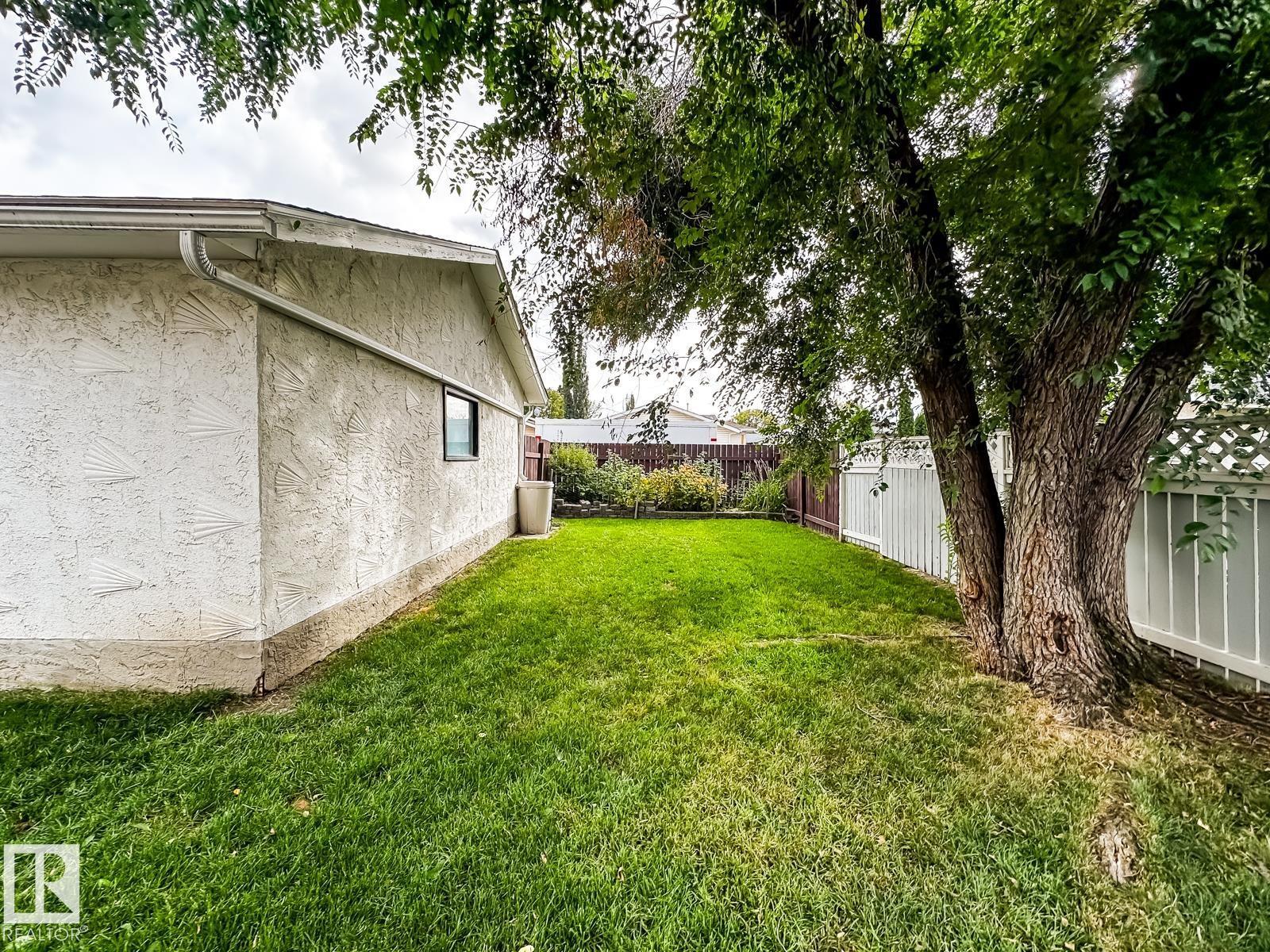 6811 40 AV NW - 40