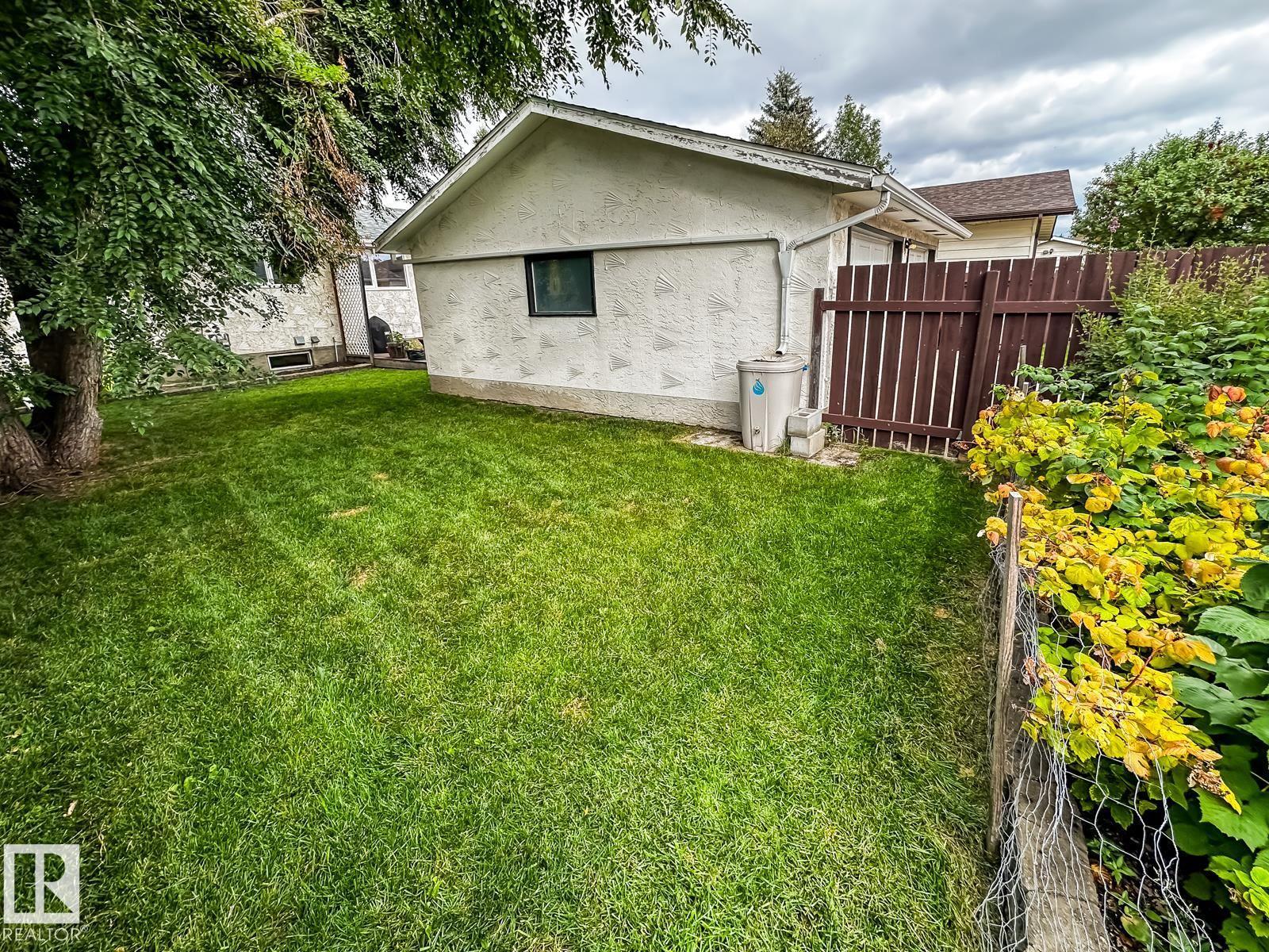 6811 40 AV NW - 42