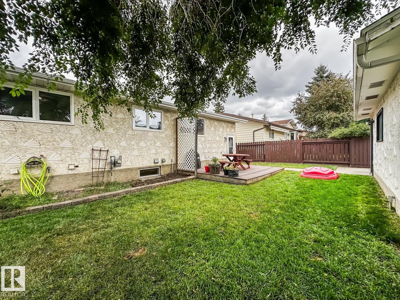 6811 40 AV NW - 48