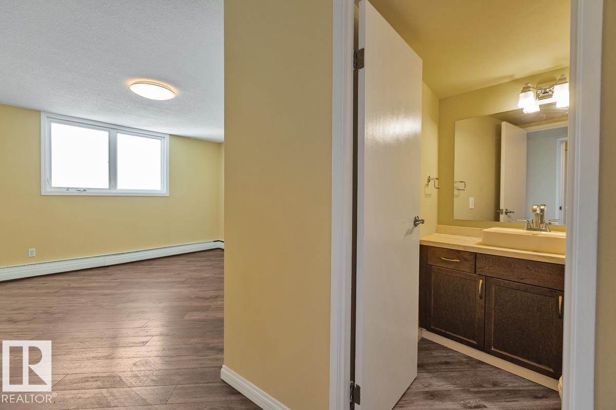 #1307 10045 117 ST NW - 13