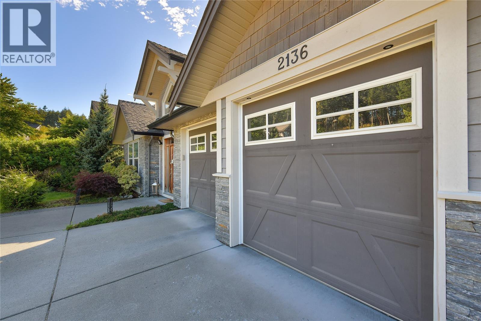 2136 Champions Way - 44