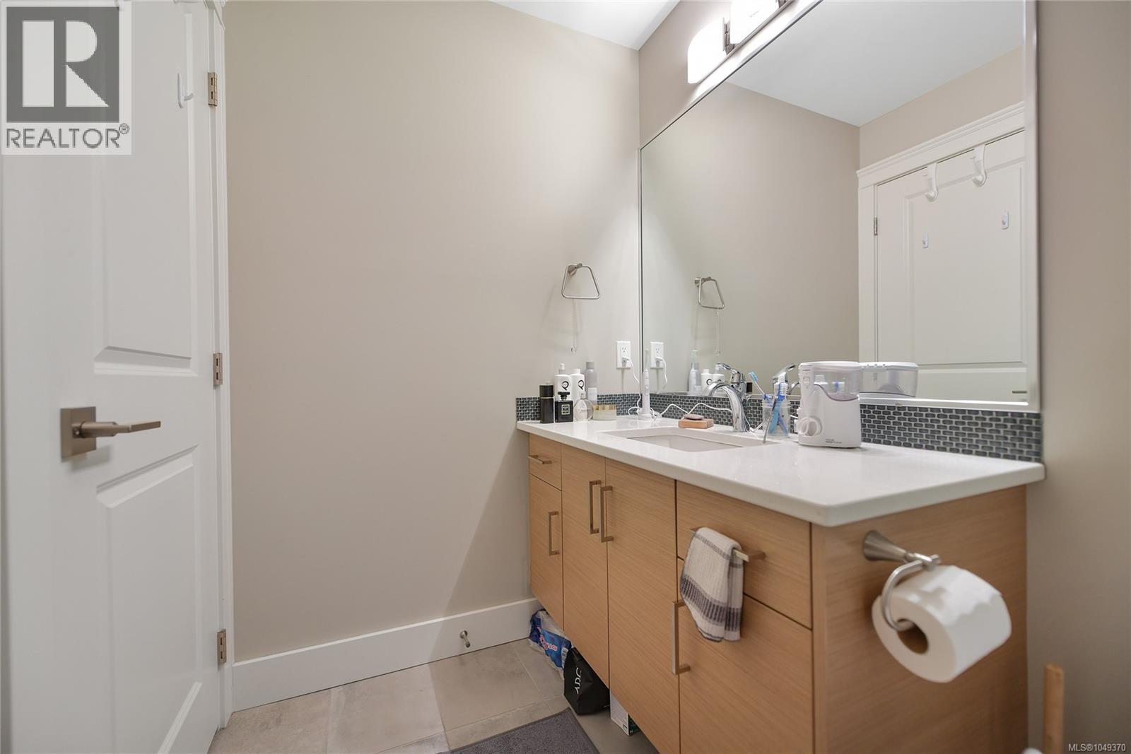 2136 Champions Way - 37