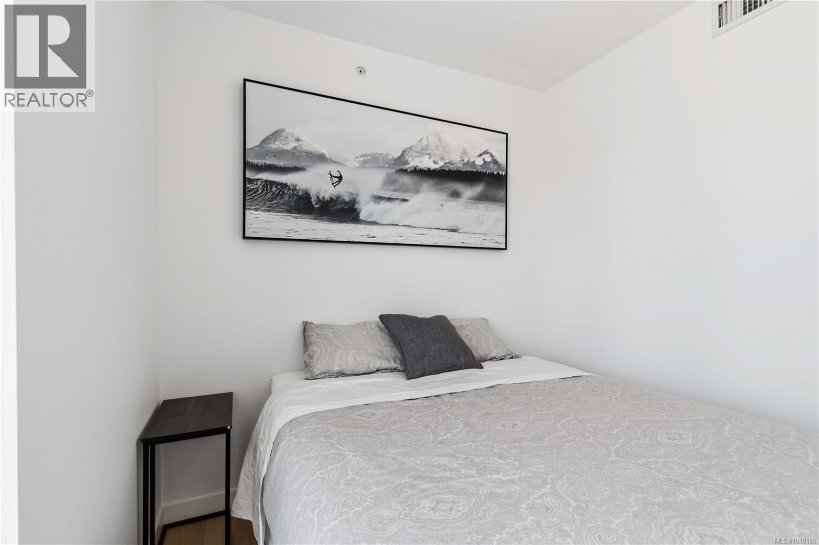 #706 848 Yates St - 16