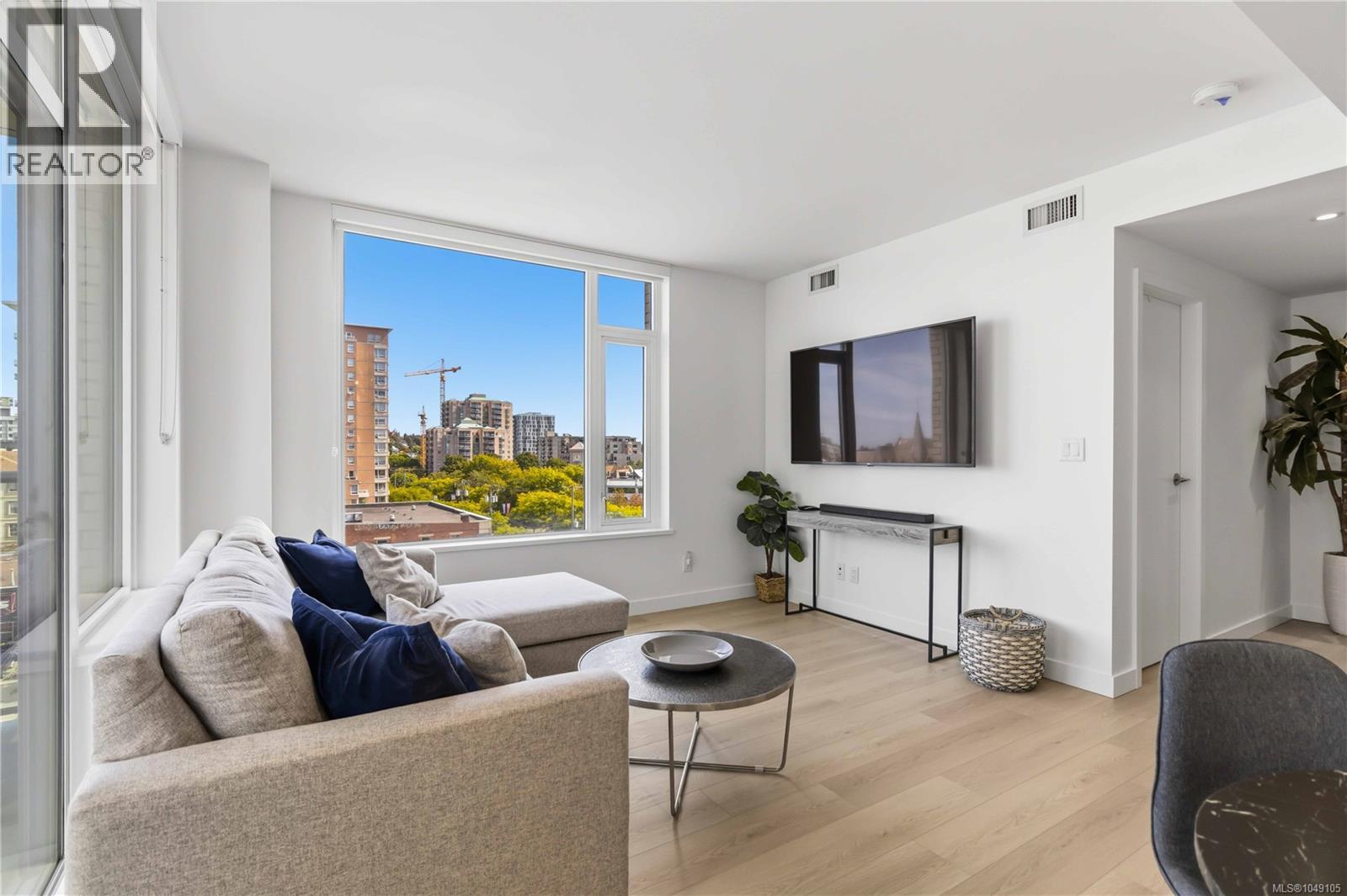#706 848 Yates St - 7