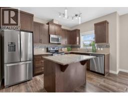 4pc Bathroom - 558 Evanston Manor Nw, Calgary, AB T3P0R8 Photo 10