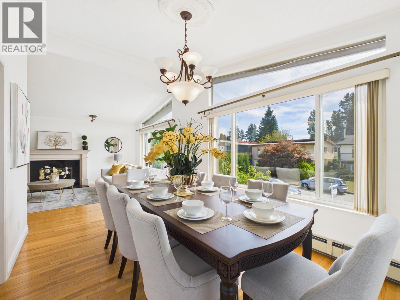 951 EVERETT CRESCENT, Burnaby — photo 1
