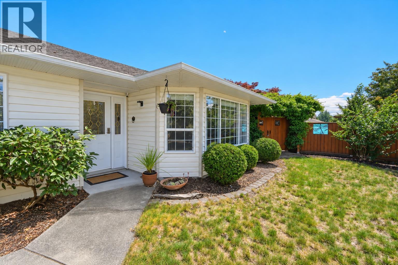 5616 EMERSON ROAD, Sechelt
