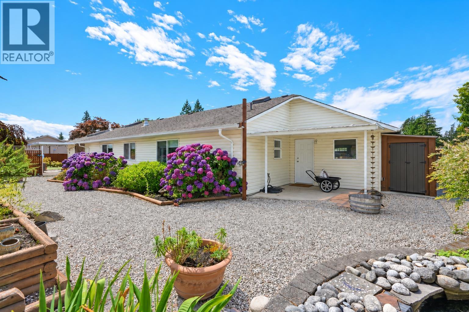 5616 EMERSON ROAD, Sechelt