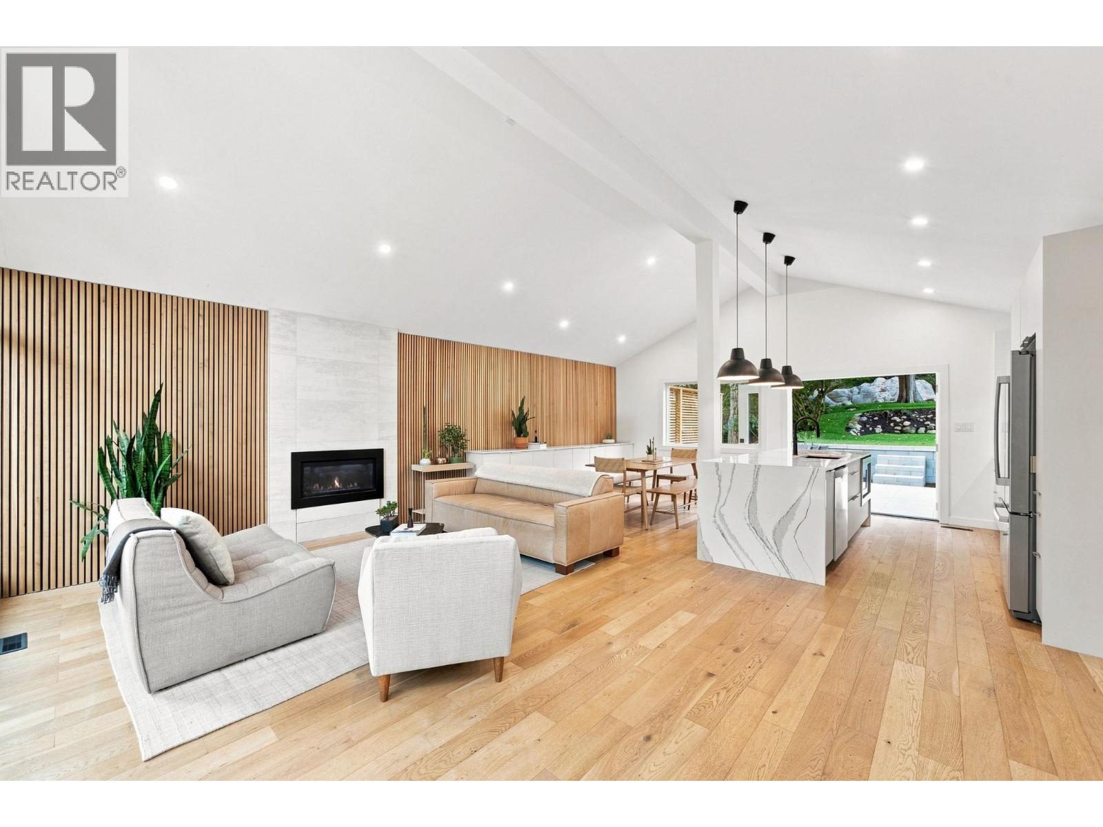 4646 COVE CLIFF ROAD, North Vancouver