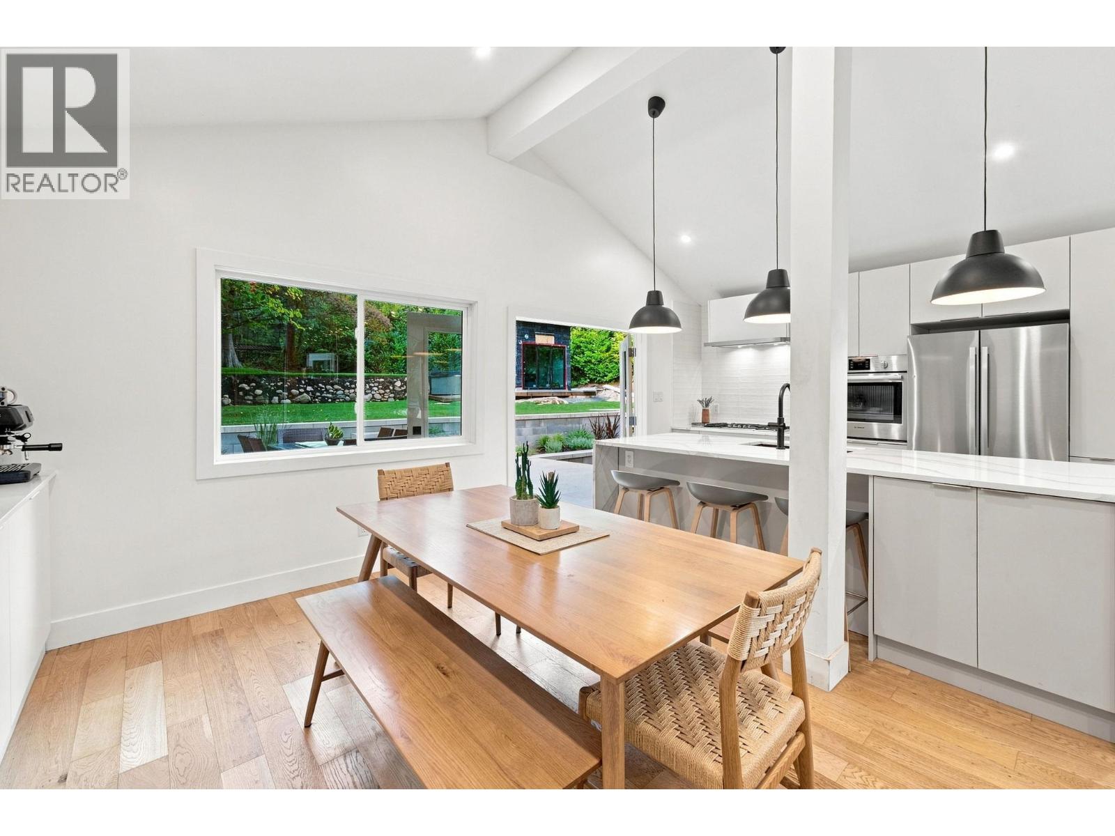 4646 COVE CLIFF ROAD, North Vancouver