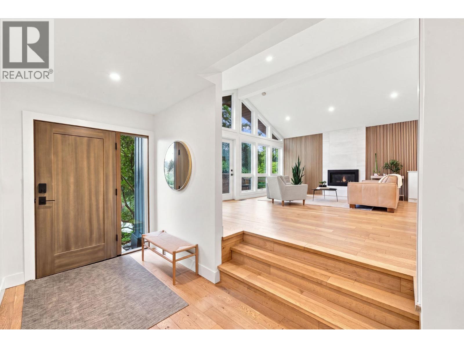 4646 COVE CLIFF ROAD, North Vancouver