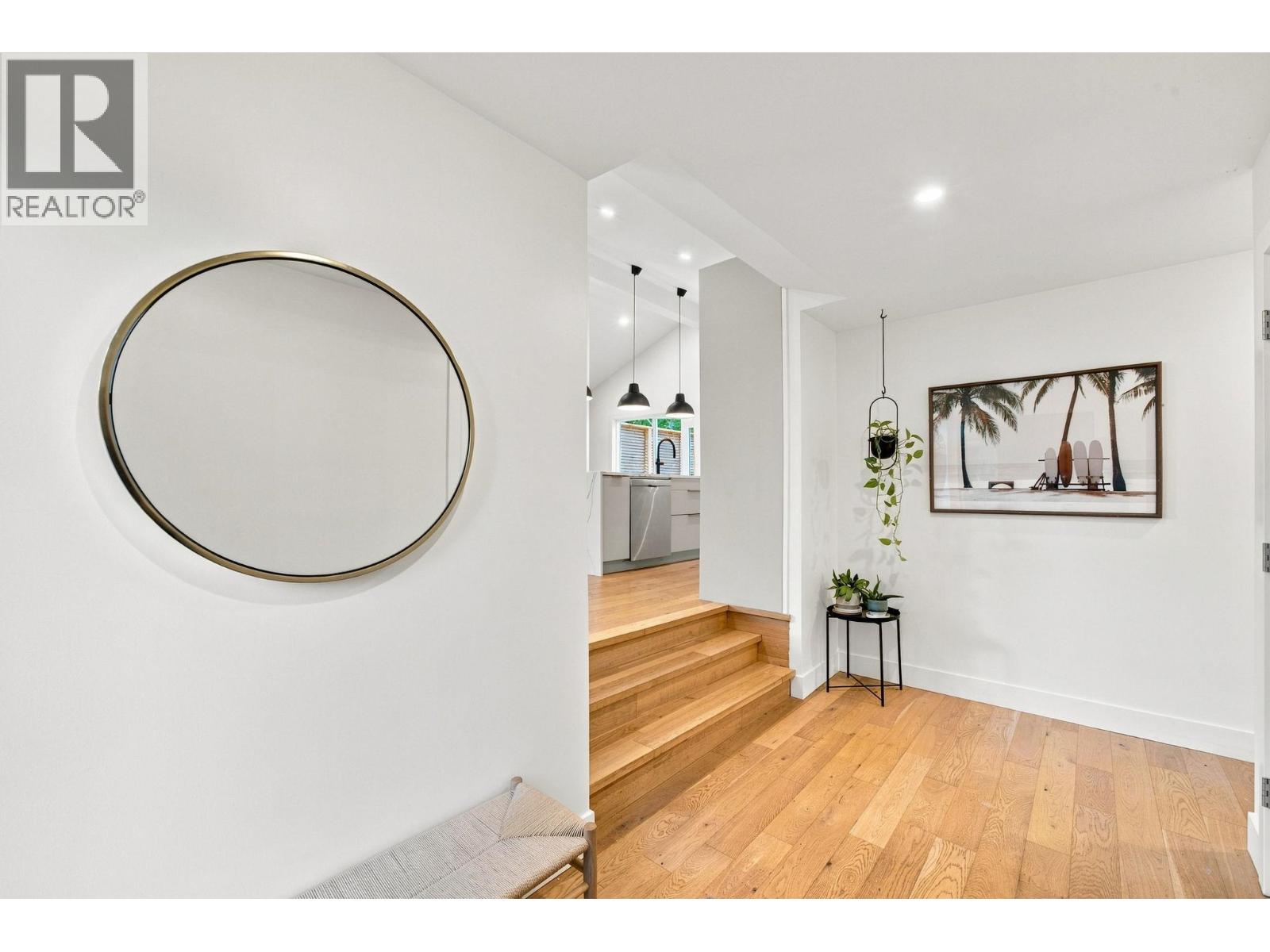4646 COVE CLIFF ROAD, North Vancouver