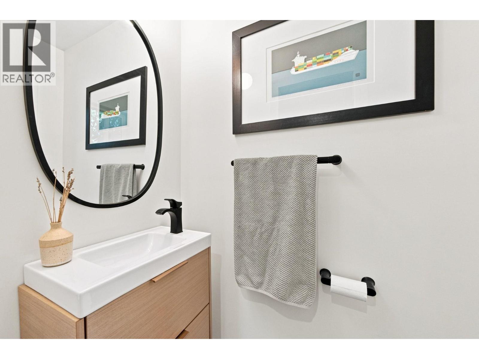 4646 COVE CLIFF ROAD, North Vancouver