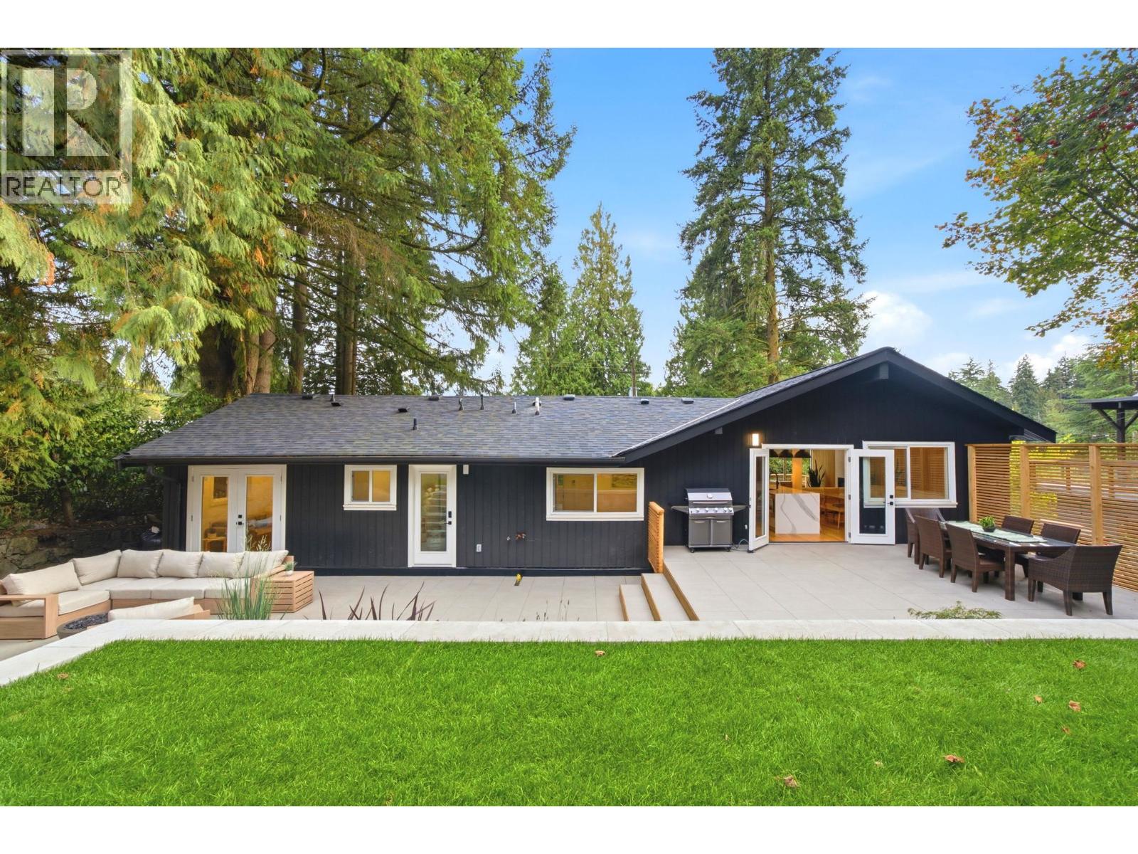4646 COVE CLIFF ROAD, North Vancouver