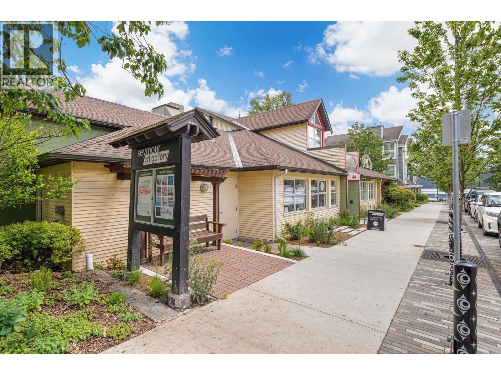 4646 COVE CLIFF ROAD, North Vancouver