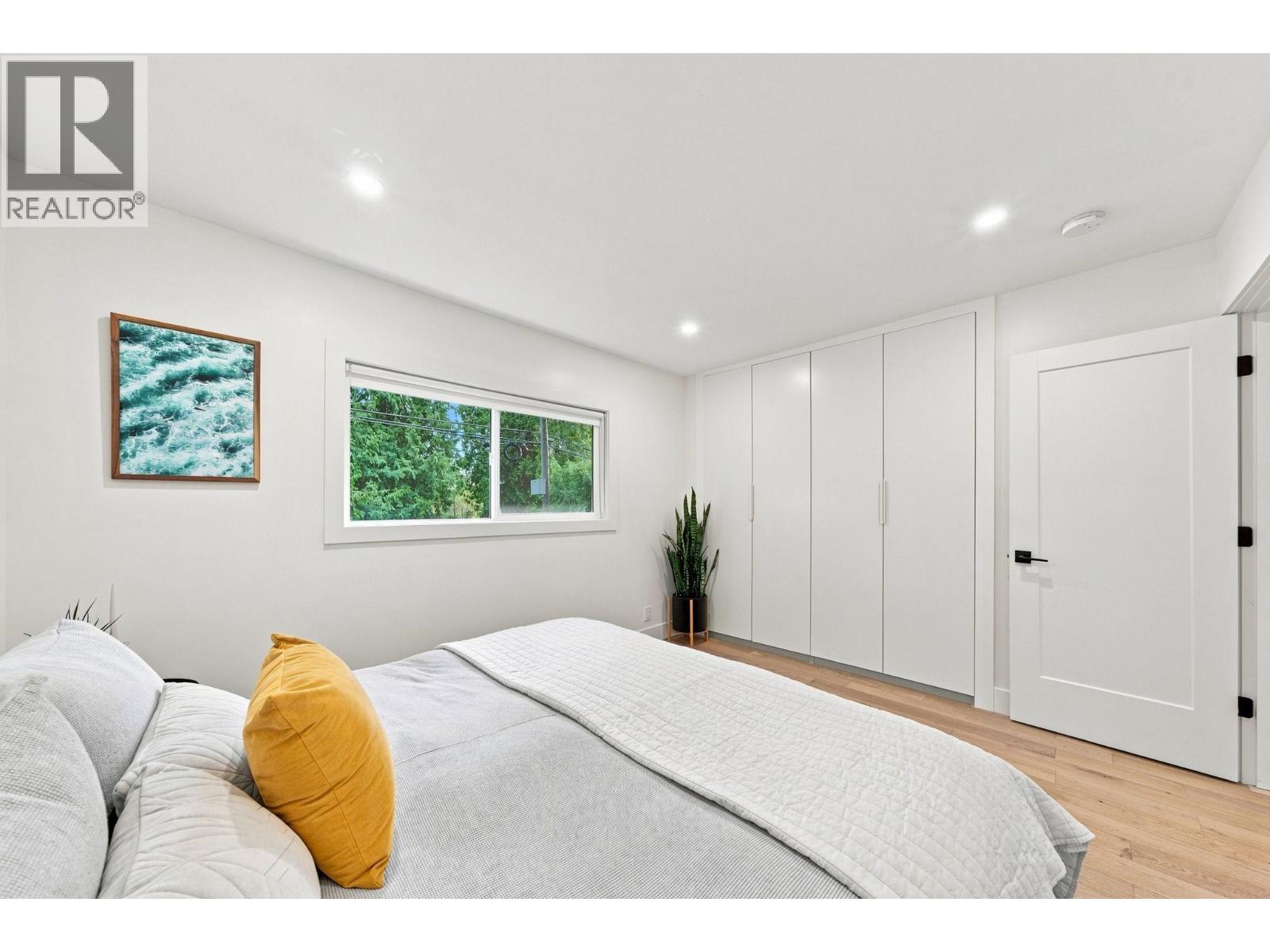 4646 COVE CLIFF ROAD, North Vancouver