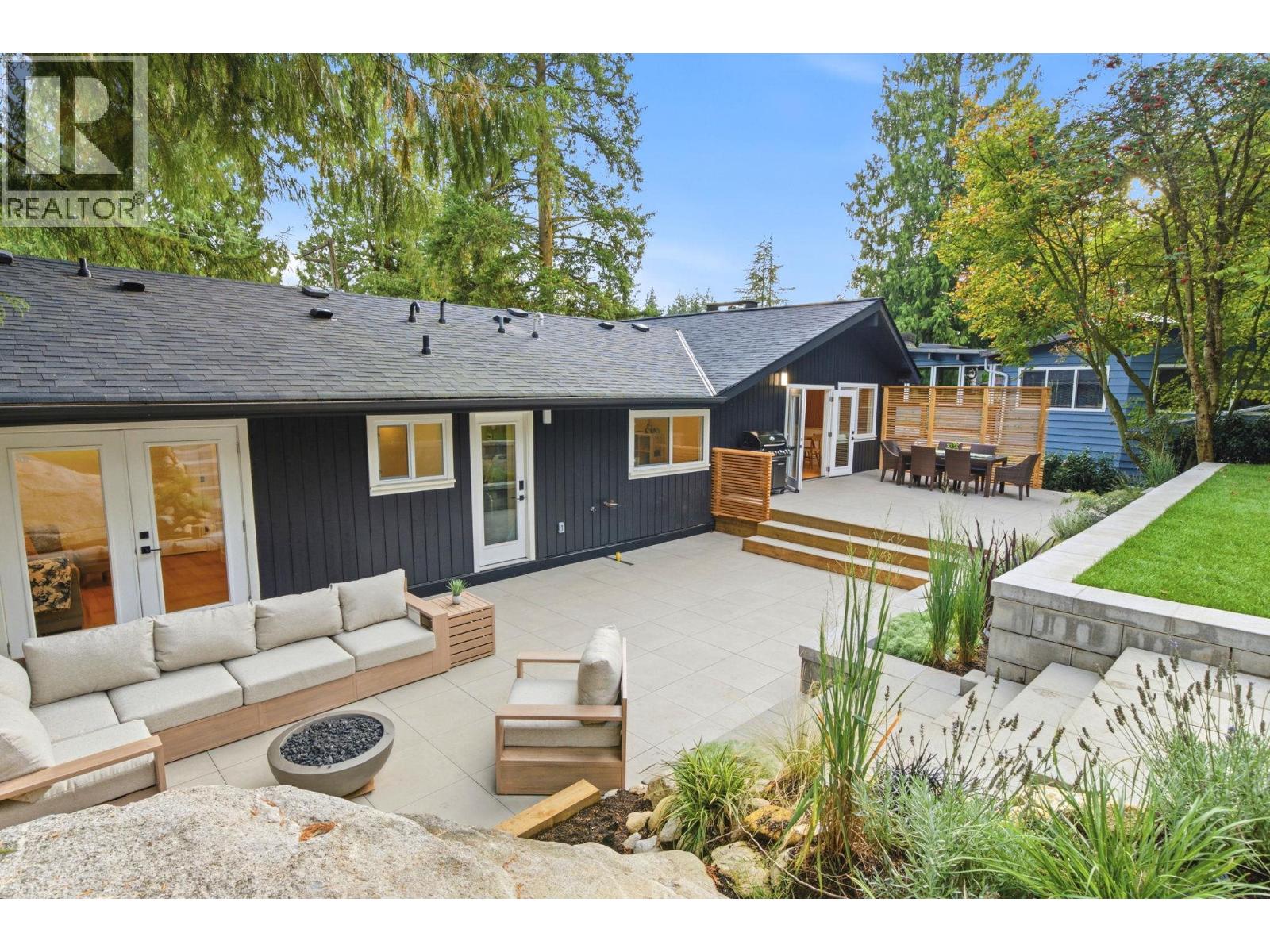 4646 COVE CLIFF ROAD, North Vancouver