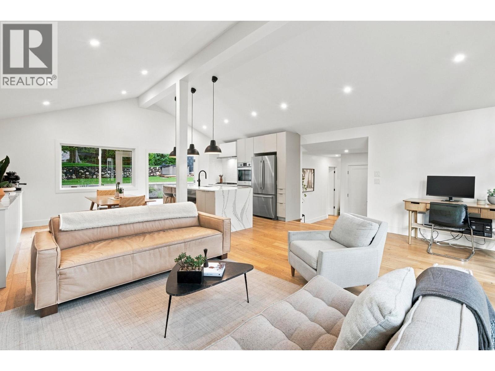 4646 COVE CLIFF ROAD, North Vancouver