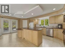 Kitchen - 743 Mt. Thor Drive, Coldstream, BC V1B2W1 Photo 13
