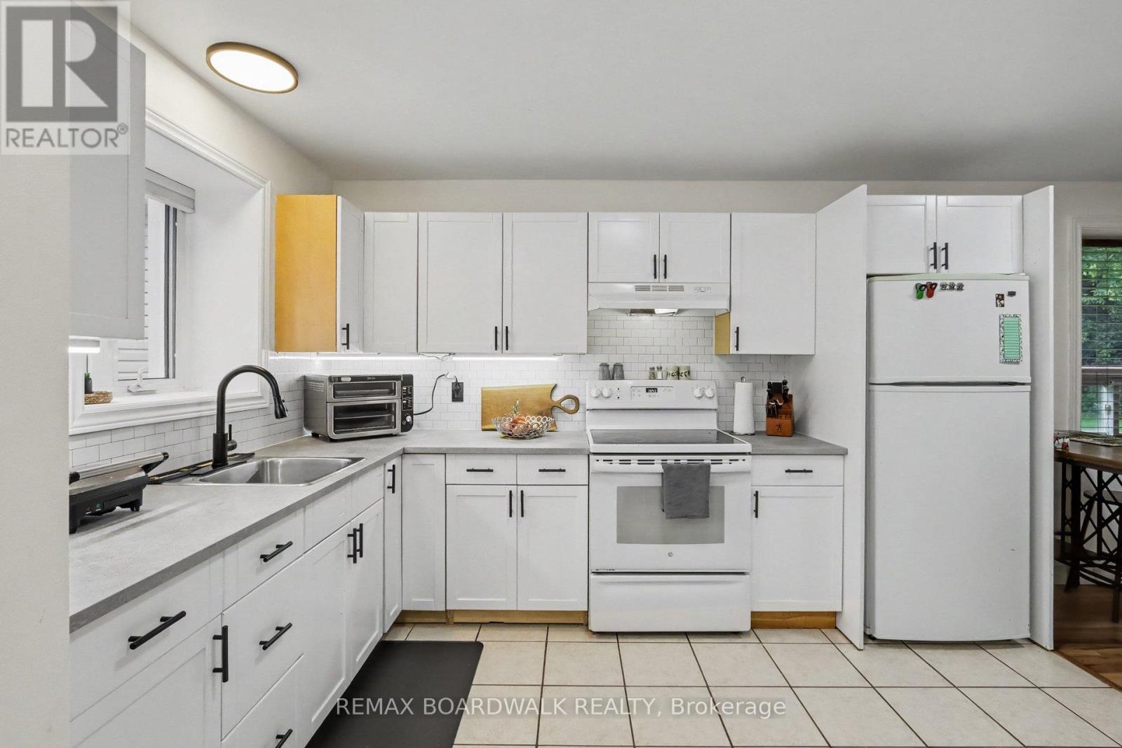 341 NEW STREET E, Edwardsburgh/Cardinal — photo 3