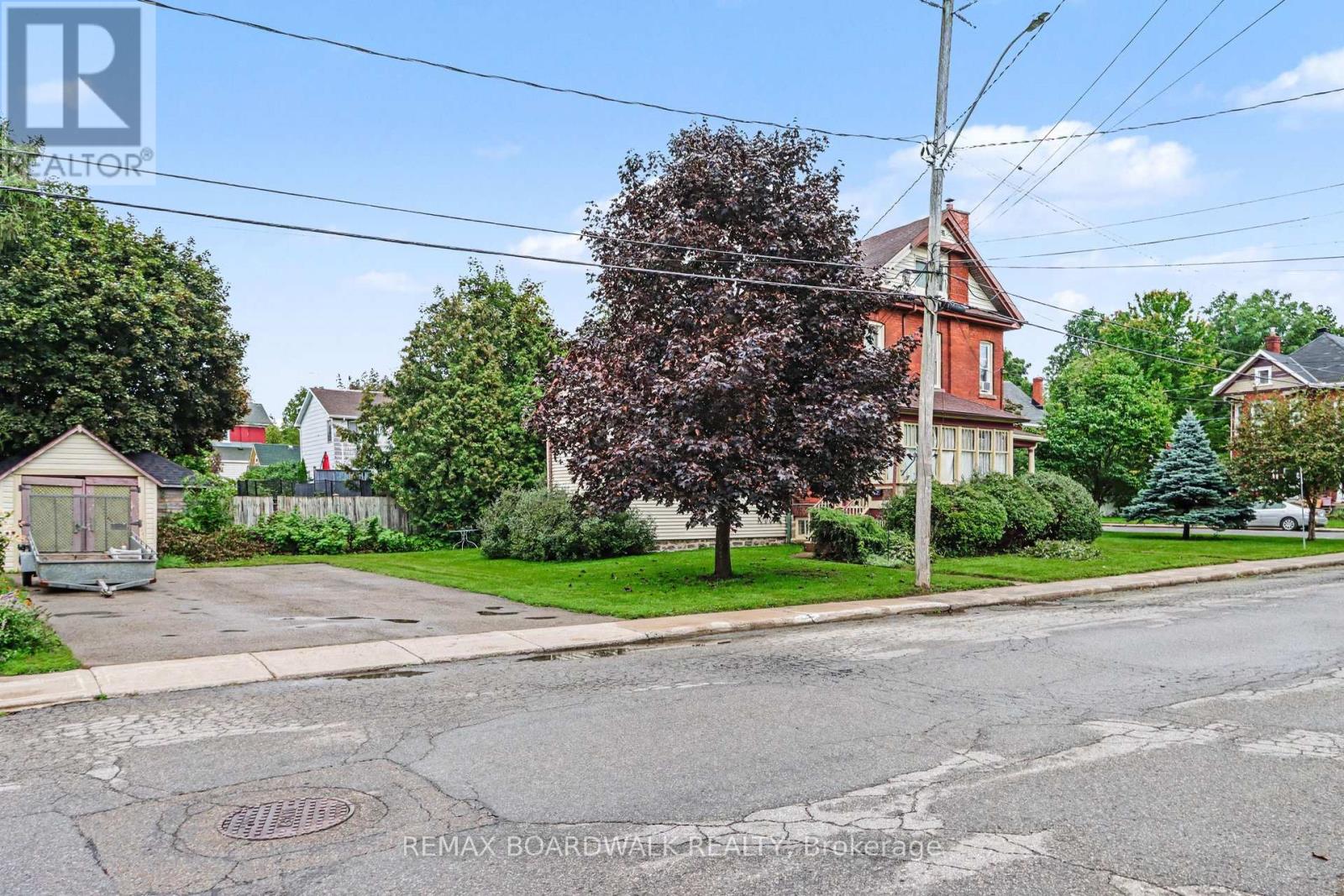 10 GLEN AVENUE, Smiths Falls — photo 8