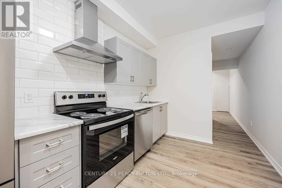 77 BARKERVILLE DRIVE, Whitby — photo 4