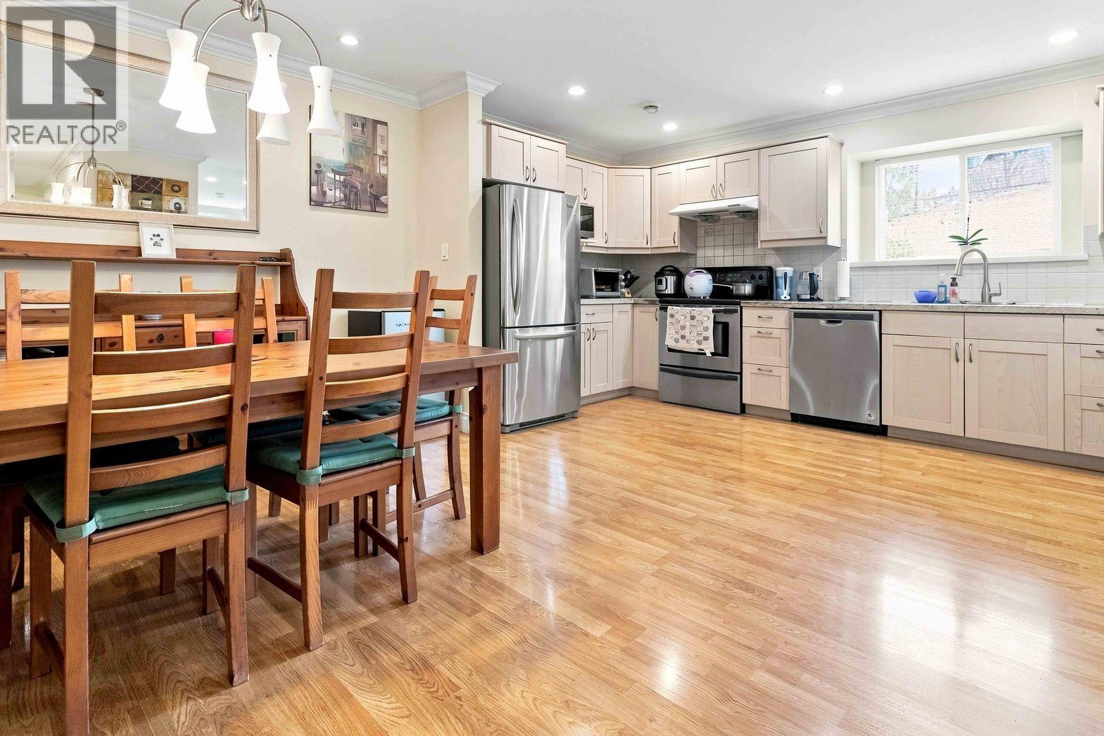 718 DELESTRE AVENUE, Coquitlam
