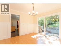 Living room - 11196 North Watts Rd, Saltair, BC V9G1Y6 Photo 12