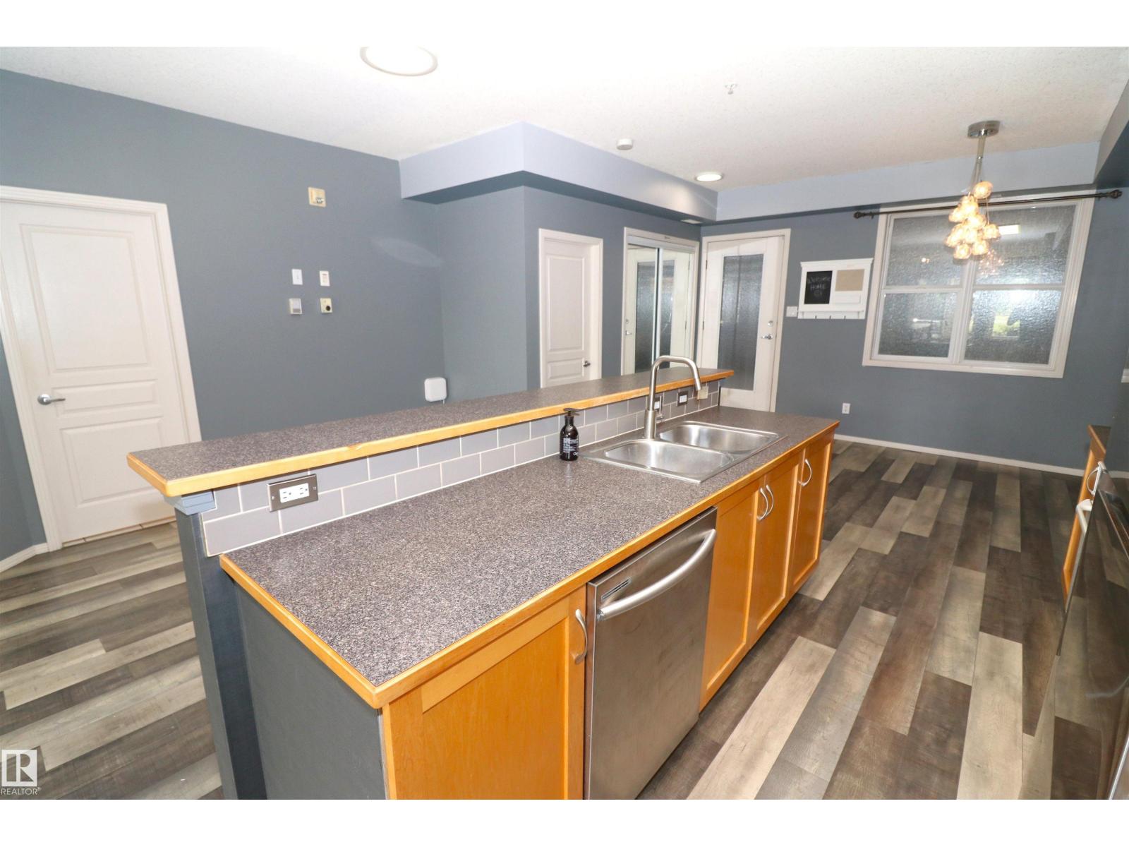 #103 9804 101 ST NW - Image 10