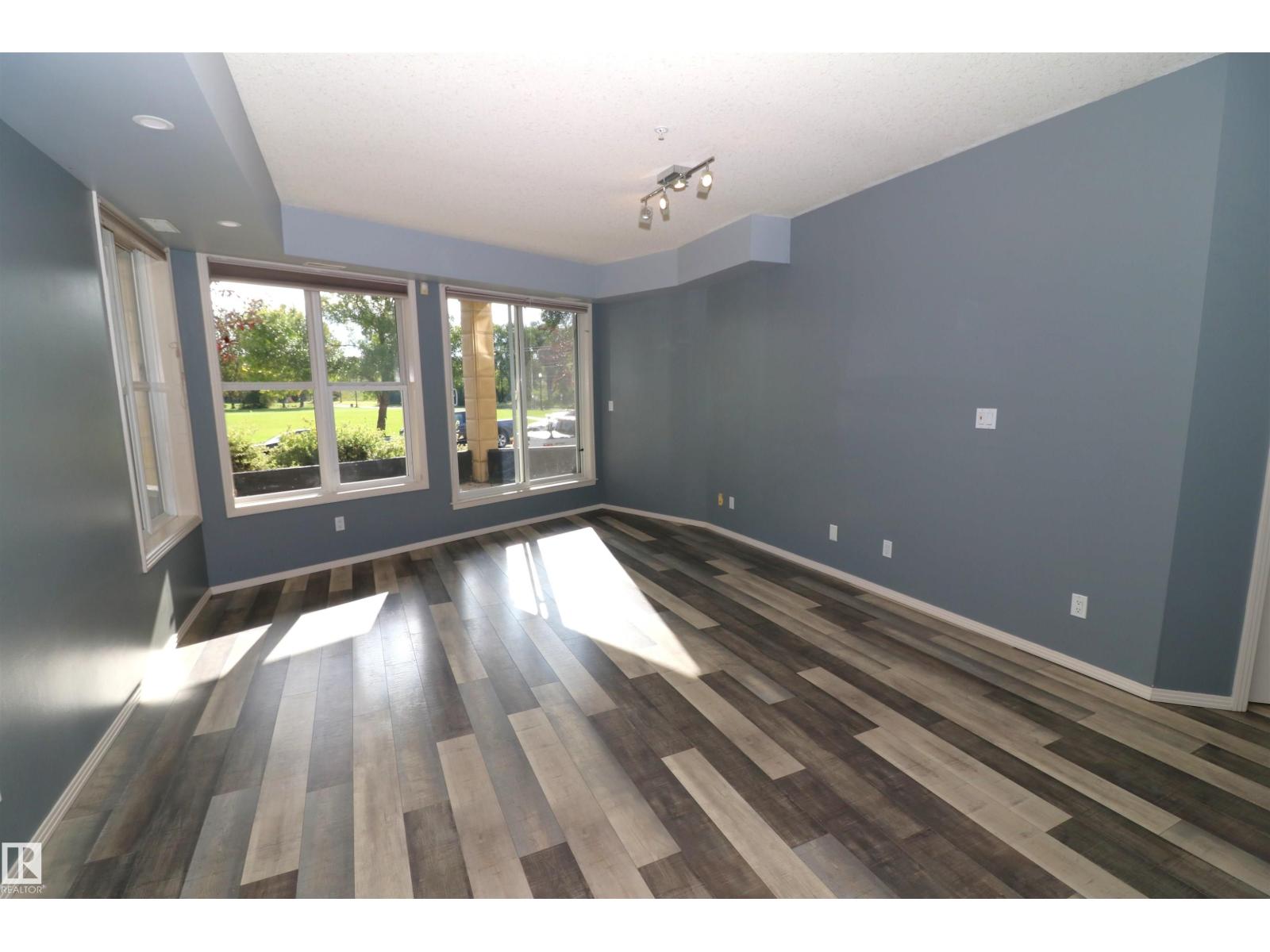 #103 9804 101 ST NW - 13