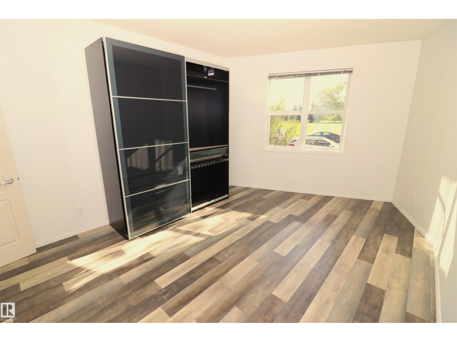 #103 9804 101 ST NW - Image 24