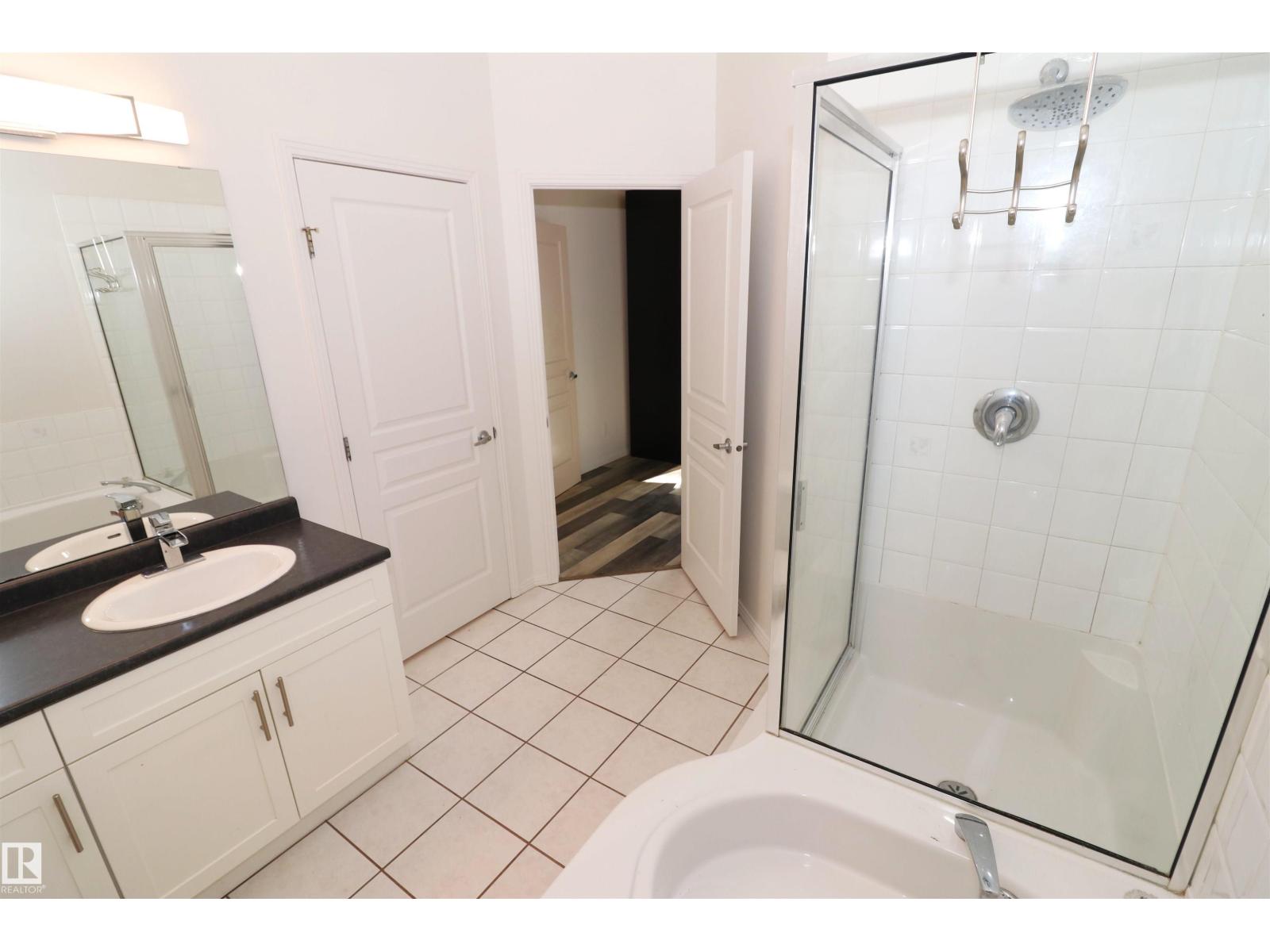 #103 9804 101 ST NW - Image 27