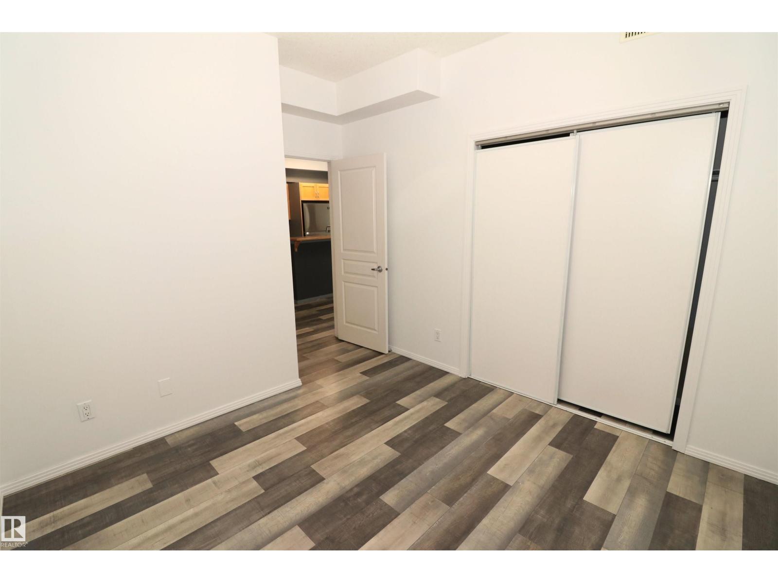 #103 9804 101 ST NW - Image 29