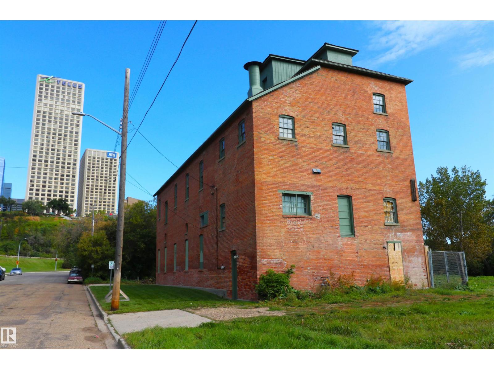 #103 9804 101 ST NW - Image 42
